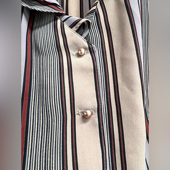 Vintage Jonathan Martin Blouse with Pearl Buttons - Picture 3 of 4